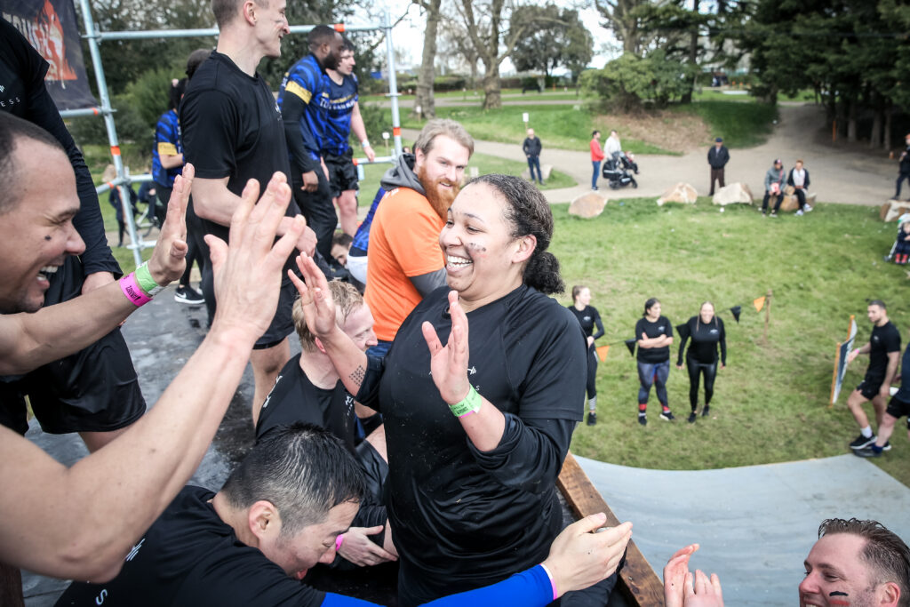 people top obstacle cheering